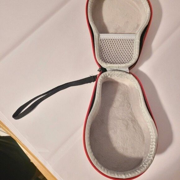 JBL CLIP travel case red black zip wrist string Shockproof Shell Protect… - Picture 2 of 12